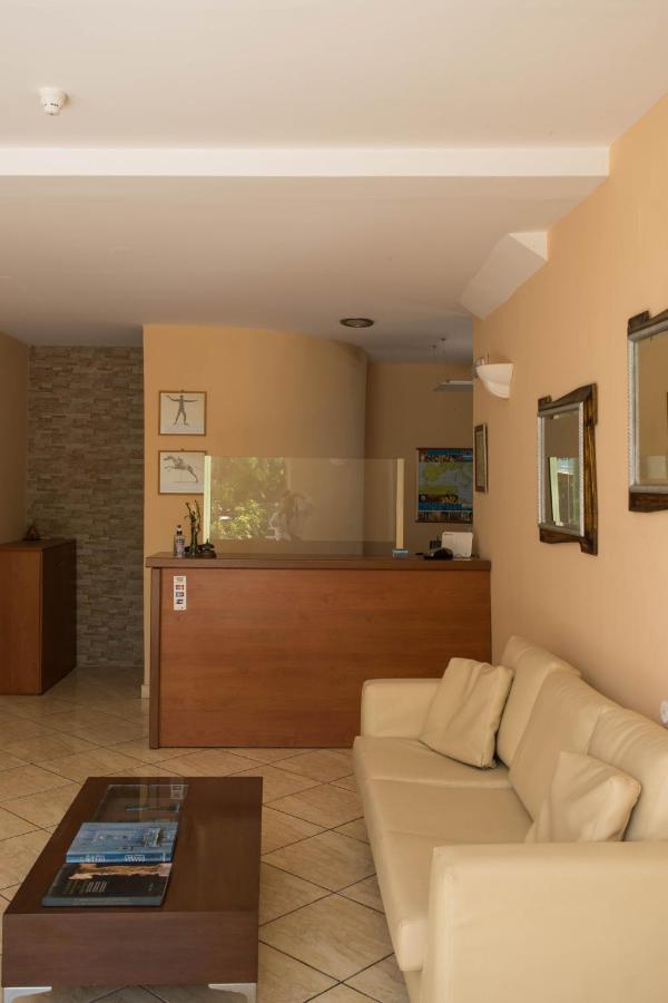 Mirtia Hotel 페프키 외부 사진